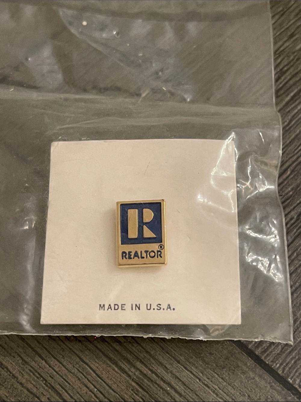 Vintage Official REALTOR® lapel pin, Hat Pin, Tie Tac - Gold-tone - Blue Enamel